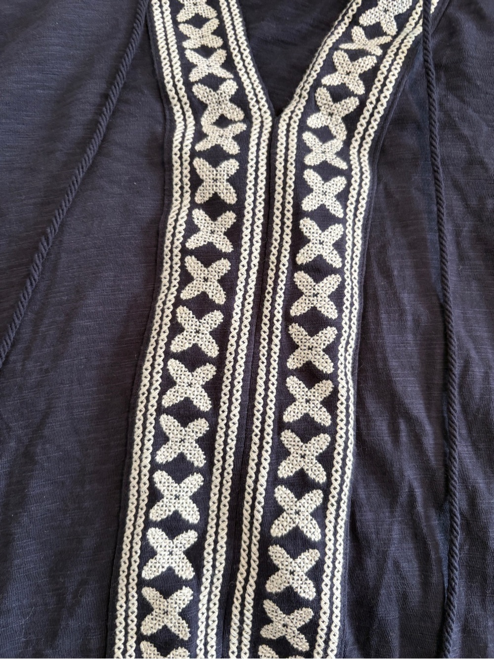 Boden Women’s Navy Peasant Top with White Embroidery US size 10 - Picture 3 of 4